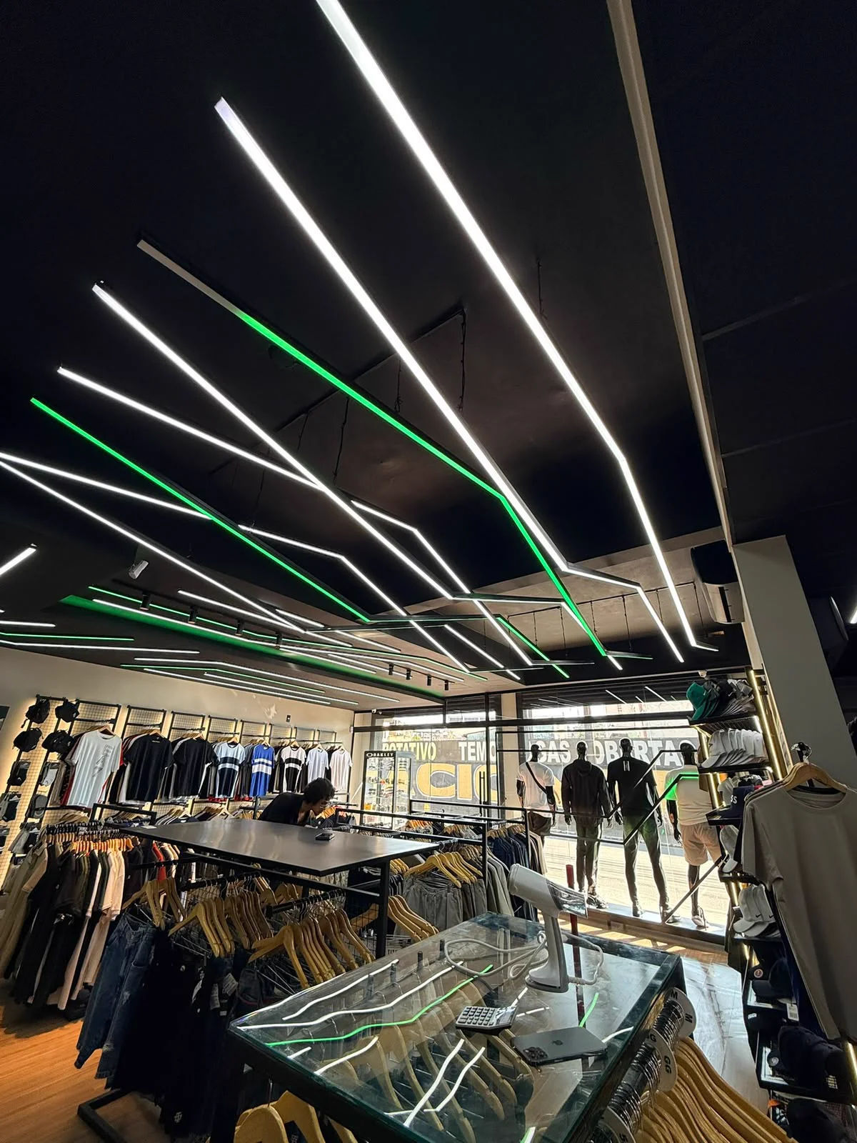 Projeto de Iluminação em Loja Comercial 04